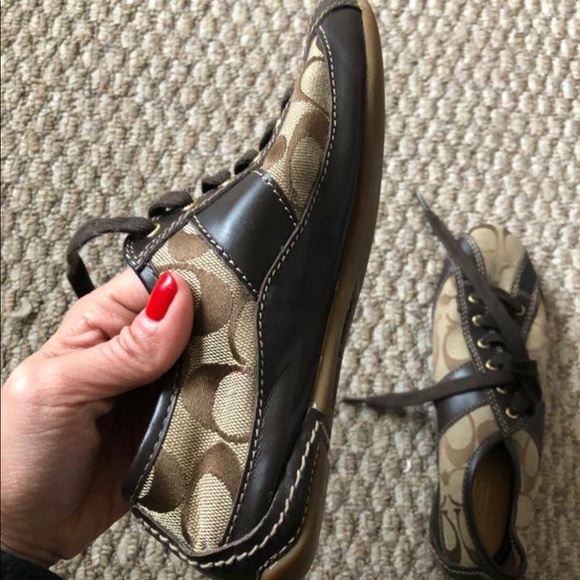 Coach size 6 women’s sneakers - Picture 4 of 4